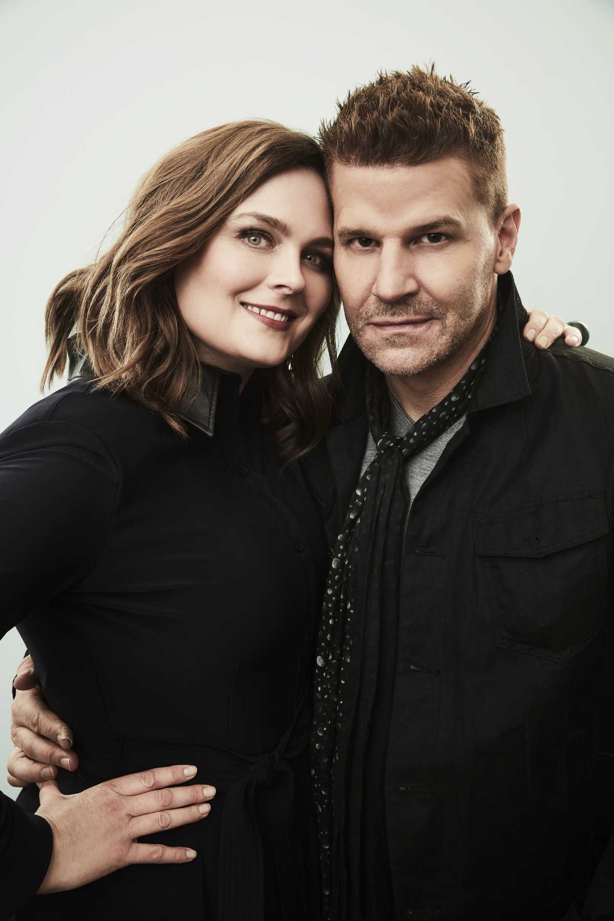 David Boreanaz e Emily Deschanel parlano della stagione finale Bones » iBones